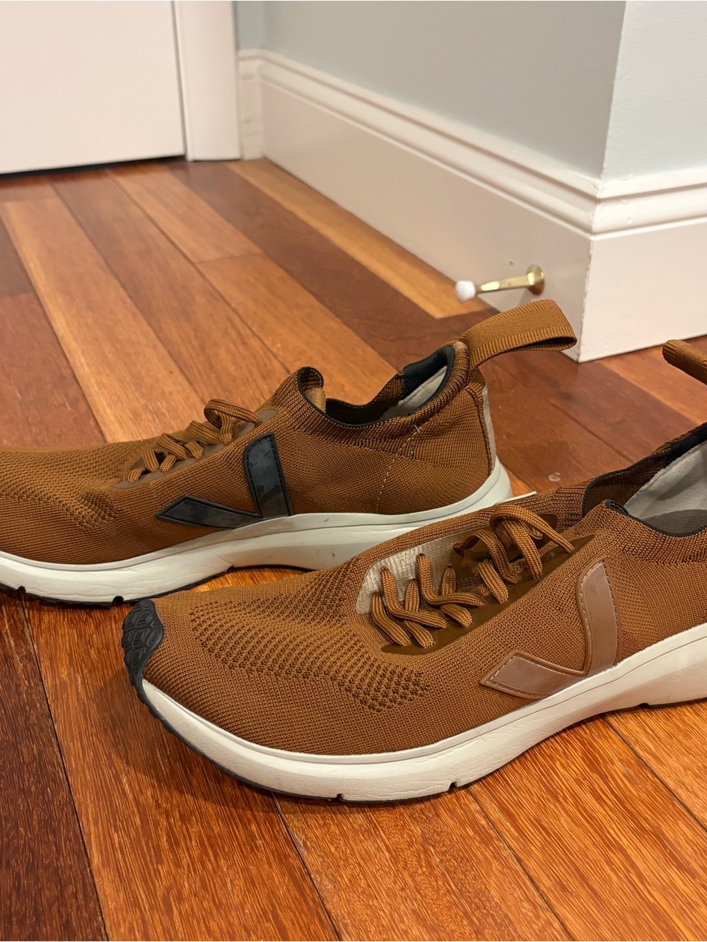 Brown men’s Veja Sneakers